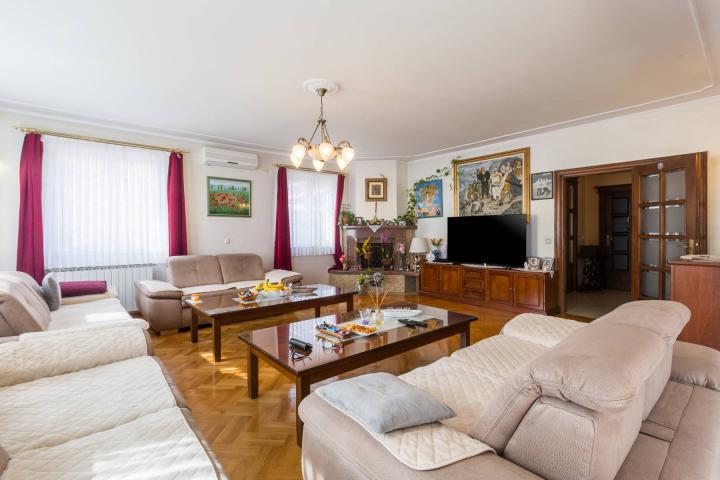 Istra, Rovinj, apartmanska kuća, 13 stanova, uhodani biznis, odlična prilika