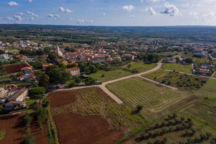  Istra, Kaštelir, građevinsko zemljište s pogledom na more!