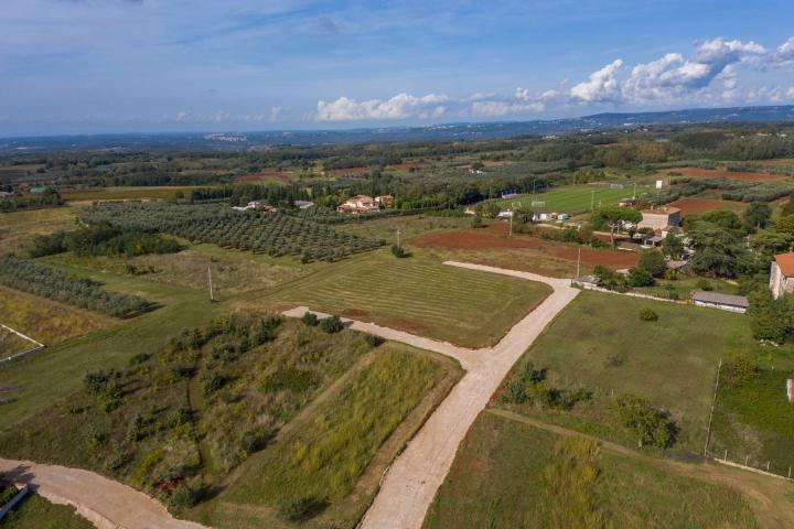  Istra, Kaštelir, građevinsko zemljište s pogledom na more!