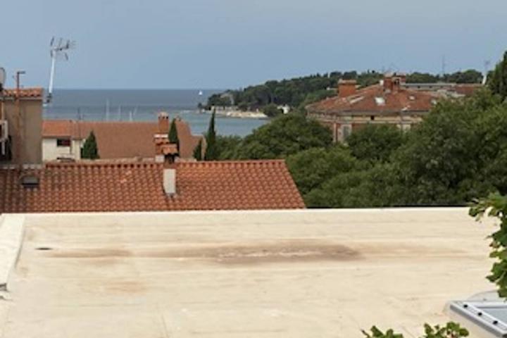 Rovinj, samostojeća vila centar Rovinja pogled more NKP 400 m2