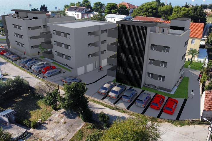 Zadar, Sukošan, dvoetažni stan s krovnom terasom i pogledom na more