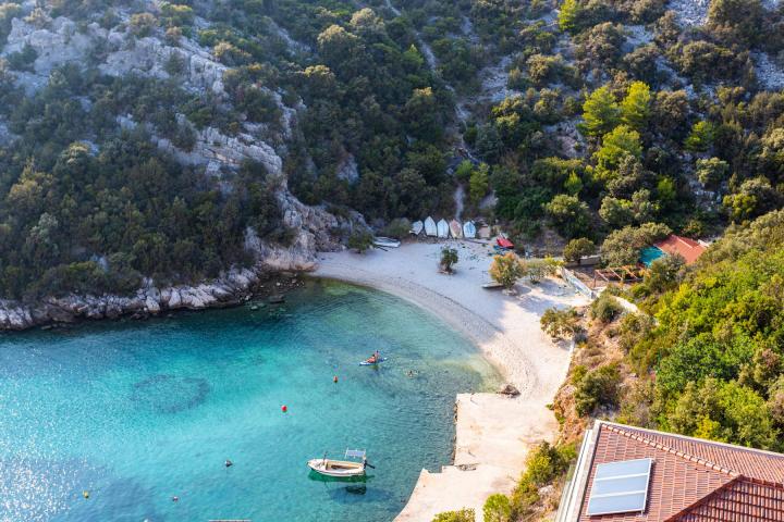 Marina, Vinišće, građevinsko zemljište s pogledom na more, površine 1060 m2