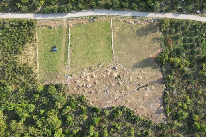 Orašac, poljoprivredno zemljište 9000 m2