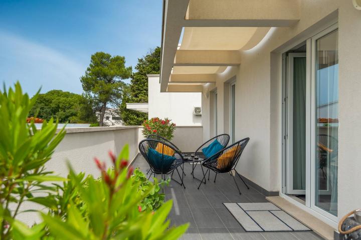 Rovinj, Rovinjsko selo - prekrasna villa s wellnessom i bazenom, NKP 224 m2