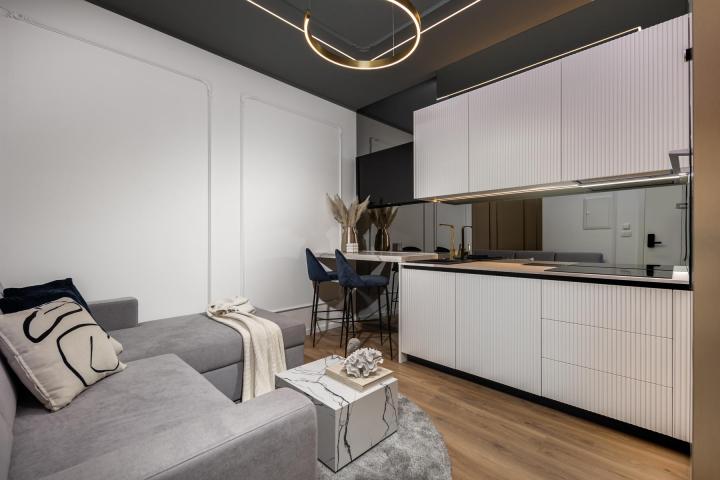 Rijeka, Centar, novouređen luksuzan stan NKP 105 m2 s tri apartmana