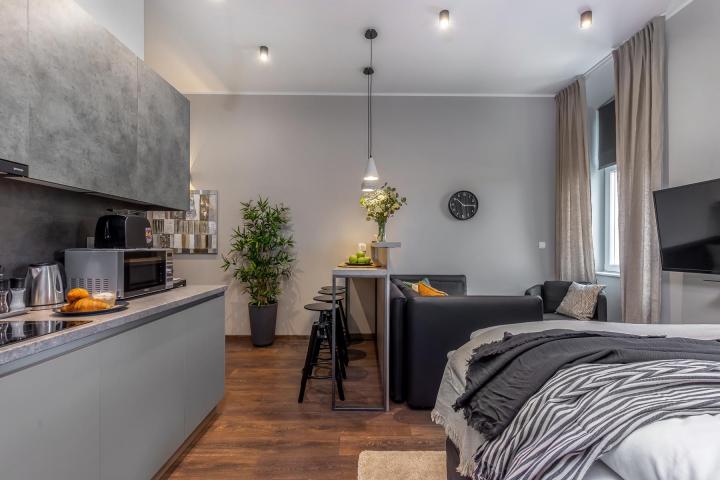 Rijeka, Centar, novouređen luksuzan stan NKP 78 m2 s tri apartmana