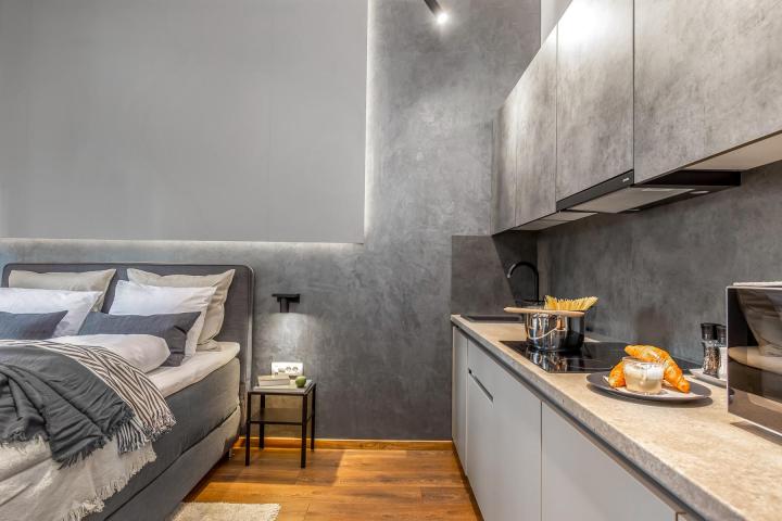 Rijeka, Centar, novouređen luksuzan stan NKP 78 m2 s tri apartmana