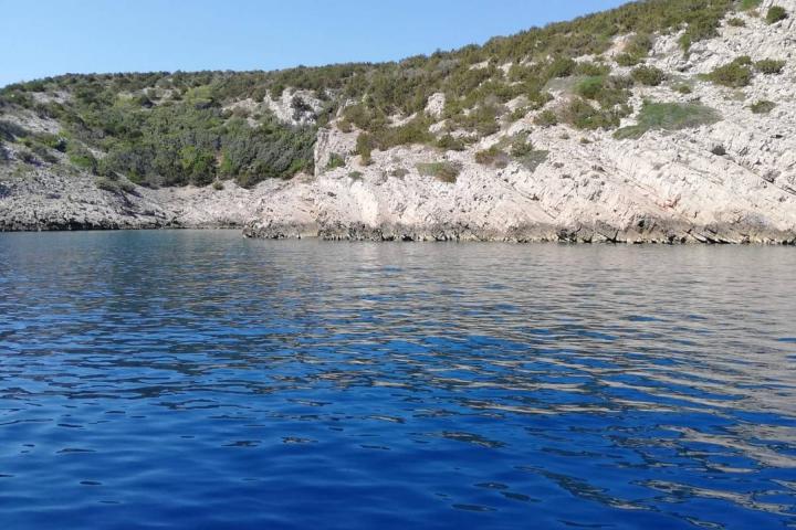 Hvar, poljoprivredno zemljište prvi red uz more