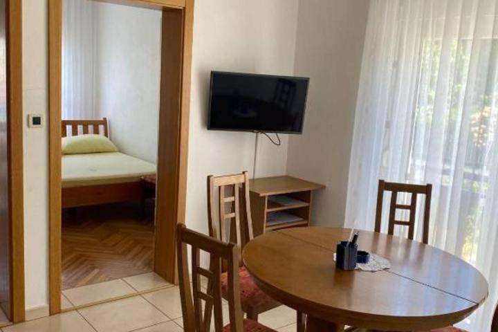 Čiovo, Okrug, apartmanska kuća idealna za turizam