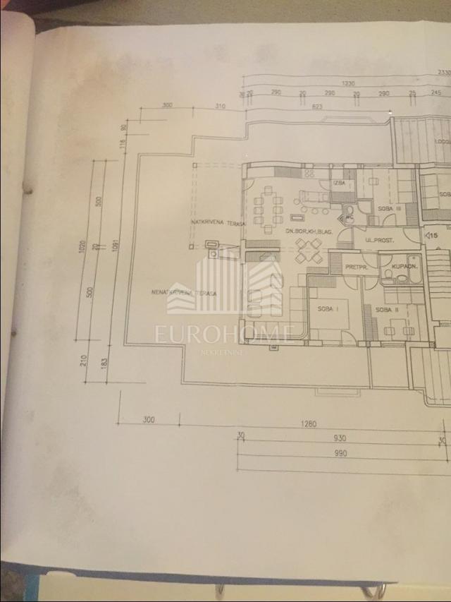 Luksuzan 4S stan u Dugavama + garaža + spremište, 122 m2