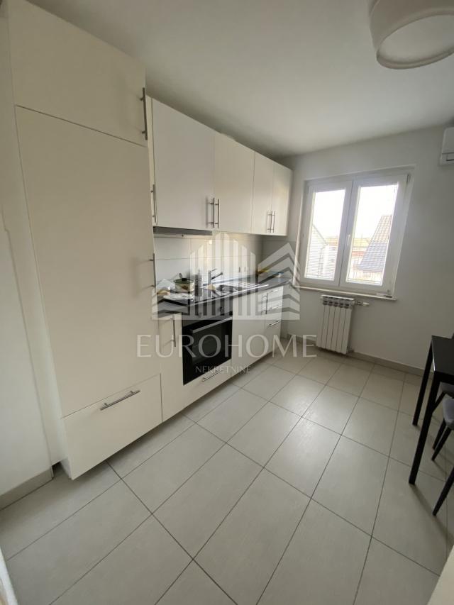 Flat Centar, Velika Gorica, 83m2