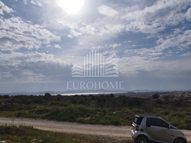 PLOČA-CRNO, građevinsko zemljište, 200€/m2, 1515 m2