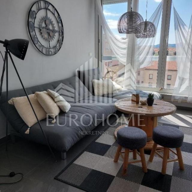 Flat Branimirova Obala, Zadar, 81m2