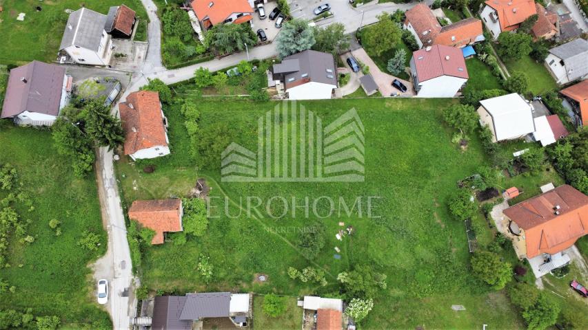 GRAĐEVINSKO ZEMLJIŠTE 148€/m2 - Gornje Vrapče 4193 m2 - prilika za investiciju