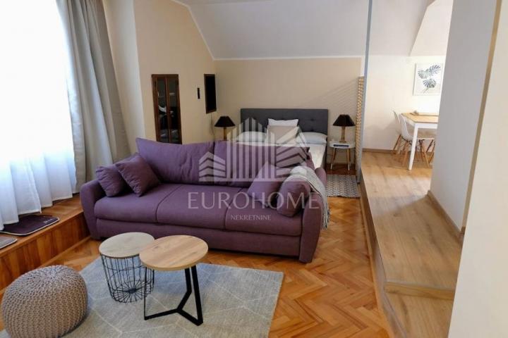 Centar, dvoetažni stan 137m2, 3 apartmana