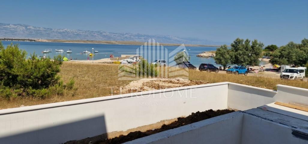 Vila sa dva bazena u novogradnji, VIR, 180m2