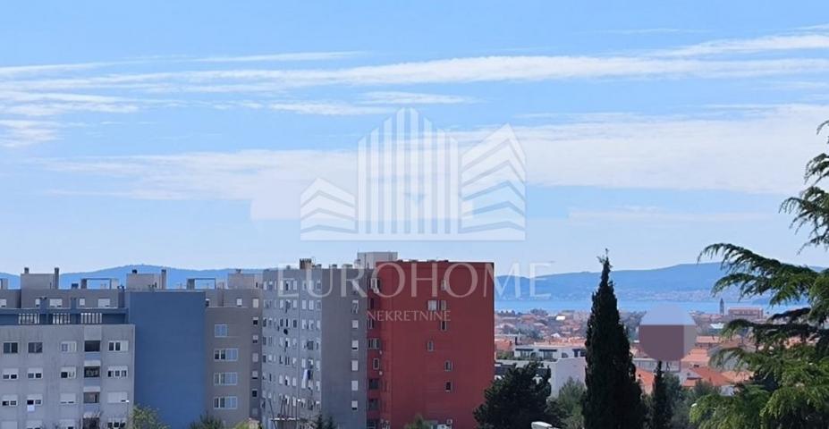 Zadar, Bulevar, kompletno renoviran stan, 99m2, 2575€/m2 - 