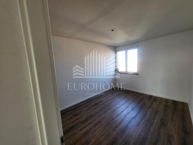 Zadar, Bulevar, kompletno renoviran stan, 99m2, 2575€/m2 - 