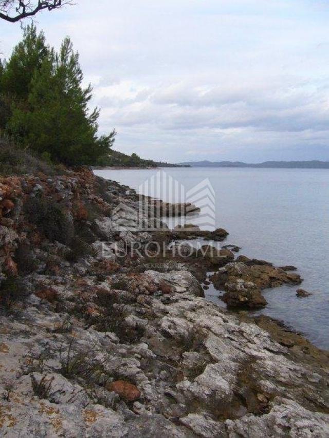 Žman, Dugi otok, zemljište 1453 m2, prvi red do mora