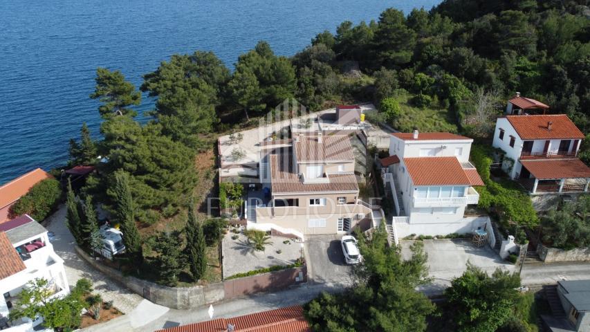 Prekrasna villa uz more, 165 m2, Dugi otok, Savar