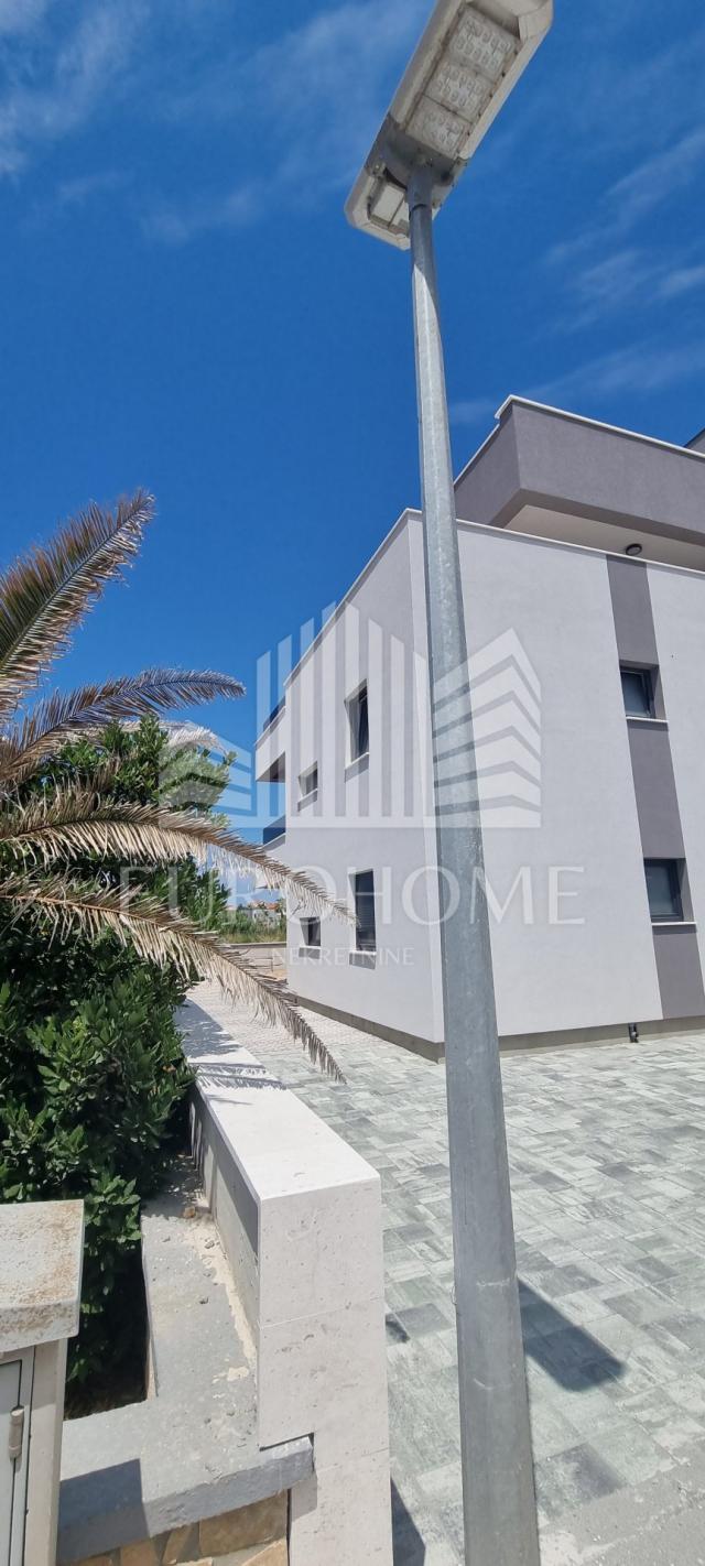 Zadar, Privlaka luksuzni trosobni penthouse s bazenom