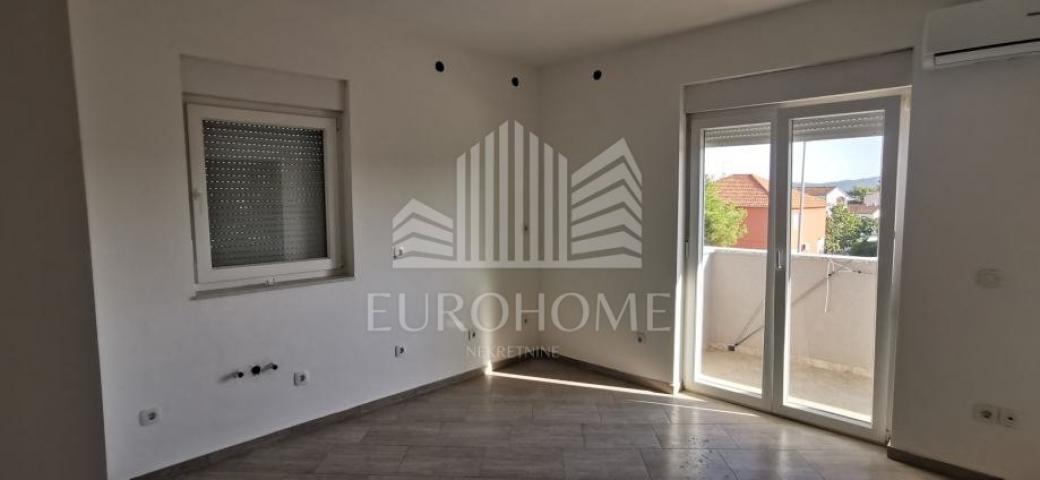 Apartment Turanj, Sveti Filip I Jakov, 64m2