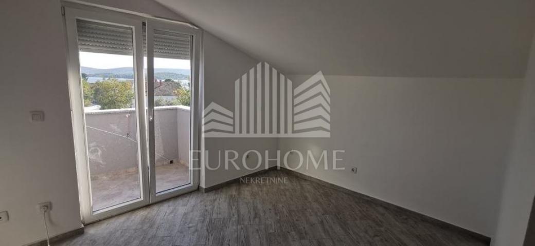 Apartment Turanj, Sveti Filip I Jakov, 64m2