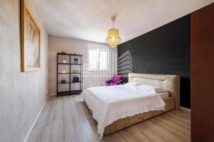 Flat Varoš, Šibenik, 77m2