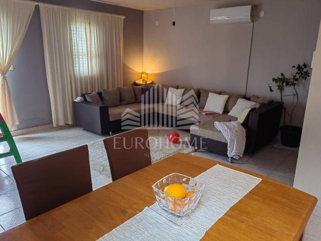 Kali, kuća s velikom okućnicom, IZVRSNA LOKACIJA 100m od mora, 2. 190€/m2