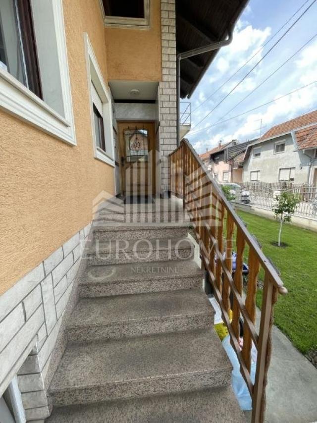 Kuća Donja Dubrava, Trnava sa velikom okućnicom, 230m2