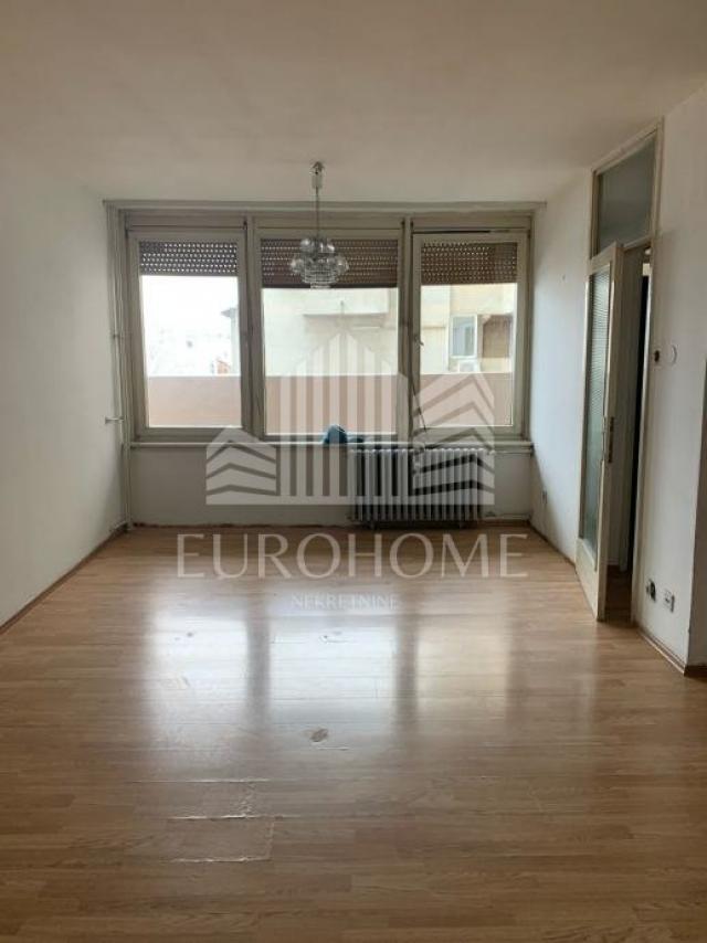 Trosoban stan Gajnice, 70 m2 