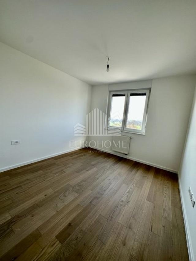 Flat Vukomerec, Peščenica - Žitnjak, 130,69m2