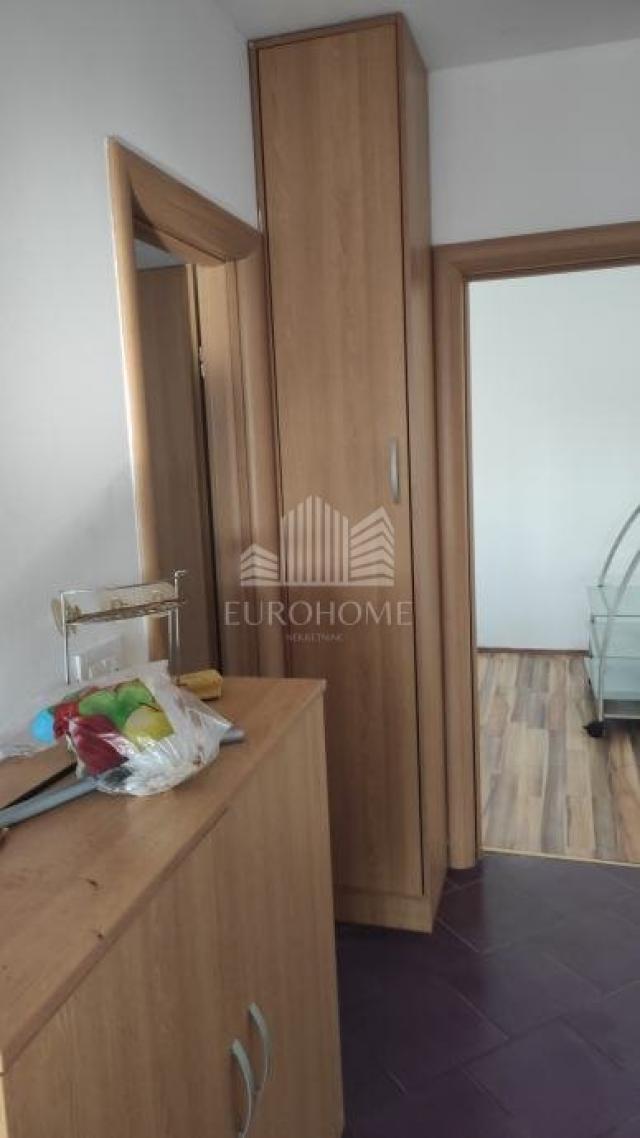 Petrčane, 1S+DB apartman + parking + krovna terasa