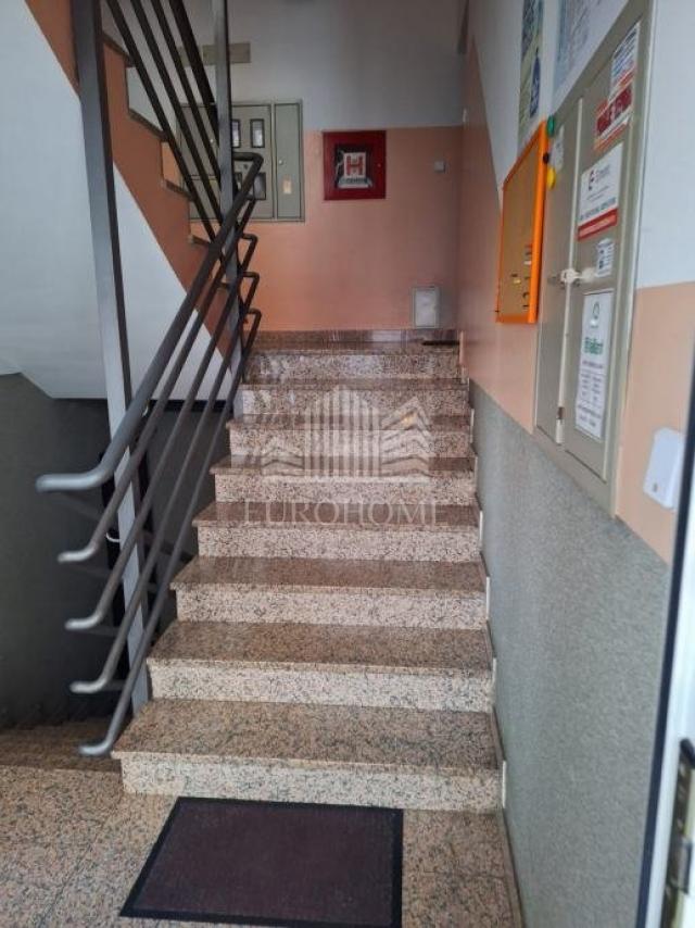 Flat Gajnice, Podsused - Vrapče, 85m2