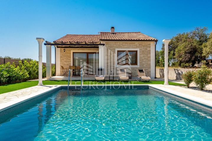 Kamena villa s bazenom, Bibinje, Zadar