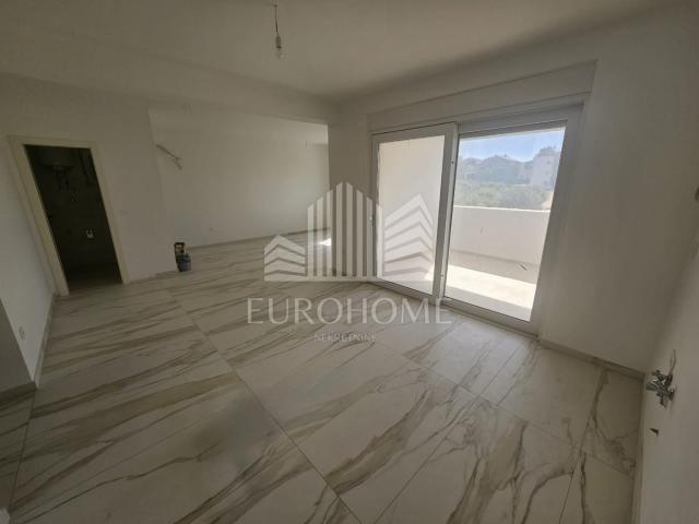 Plovanija, novogradnja, odmah useljivo, 91m2+garaža+PM, 2700€/m2