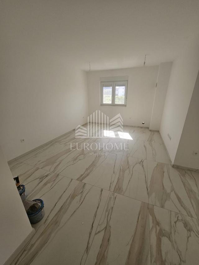 Plovanija, novogradnja, odmah useljivo, 91m2+garaža+PM, 2700€/m2