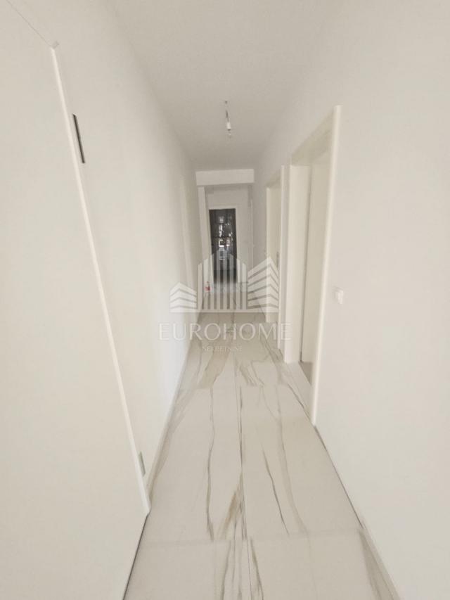 Plovanija, novogradnja, odmah useljivo, 91m2+garaža+PM, 2700€/m2