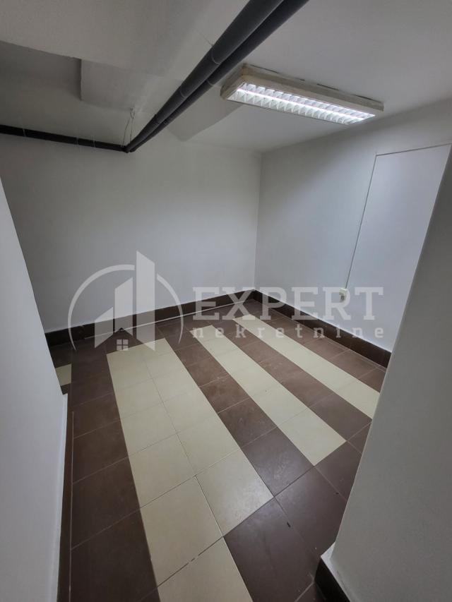 Izdaje se poslovni prostor u centru Pirota, 150m2