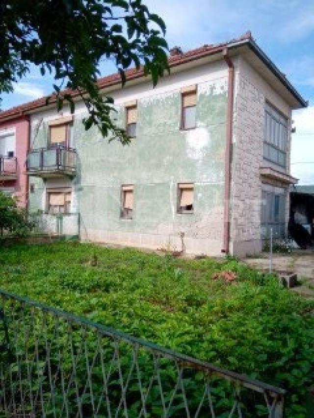 Stambeno poslovni prostor, Vrtište, 380m2, 32a placa