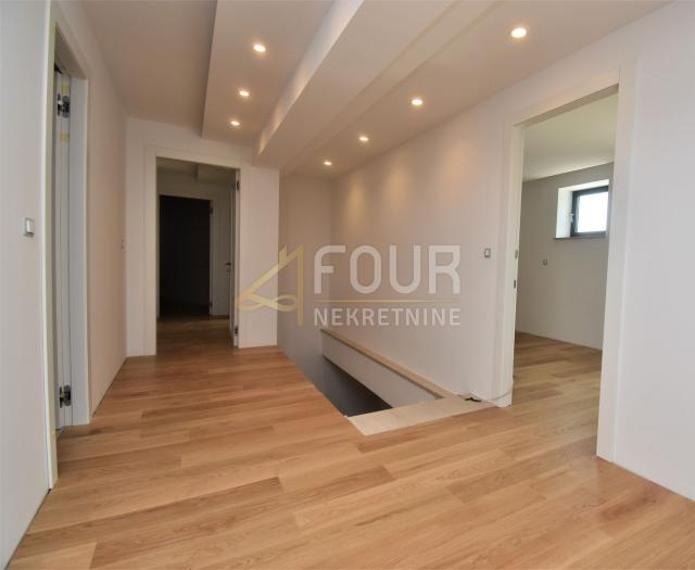 Opatija, luskuzan stan, 157. 15m2, 3s+db, terasa, pogled