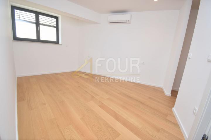 Flat Opatija - Centar, Opatija, 130,25m2