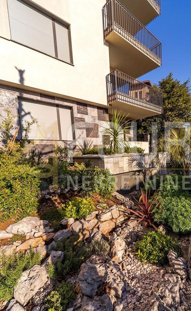 House Opatija - Centar, Opatija, 2.200m2