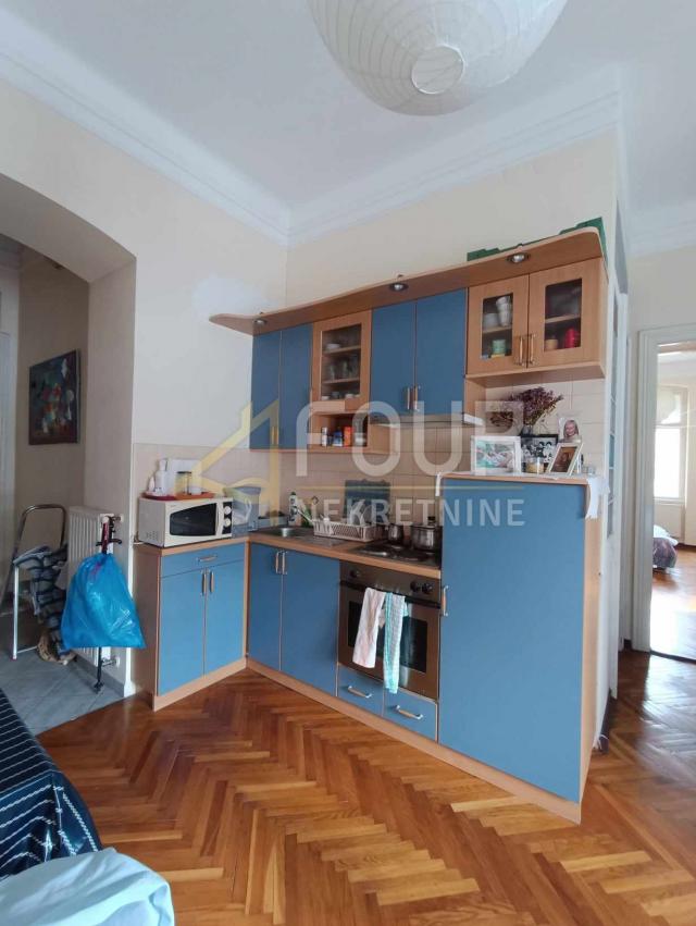 Flat Opatija - Centar, Opatija, 120,46m2