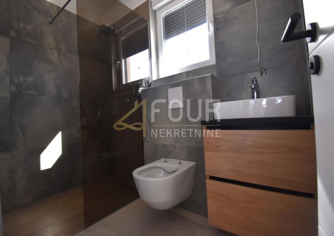 Istra, Banjole, novogradnja, penthouse, 2s+db, lođa