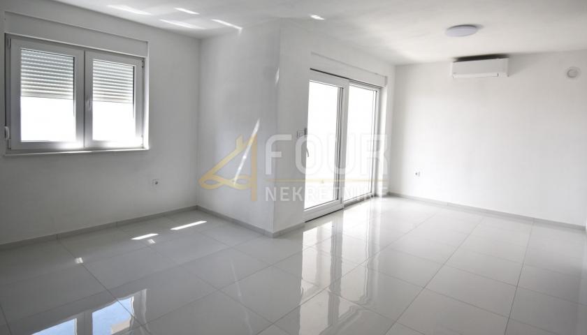 Flat Crikvenica, 122,81m2