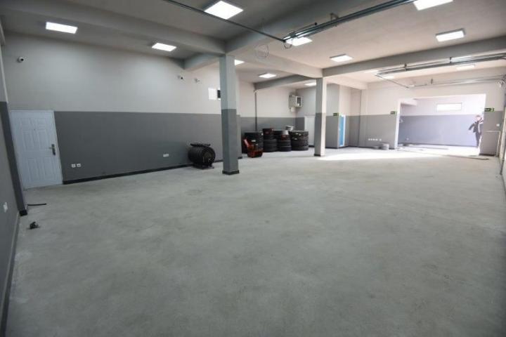 Izdaje se poslovni prostor 220 m2, Novovaroška, Prijepolje