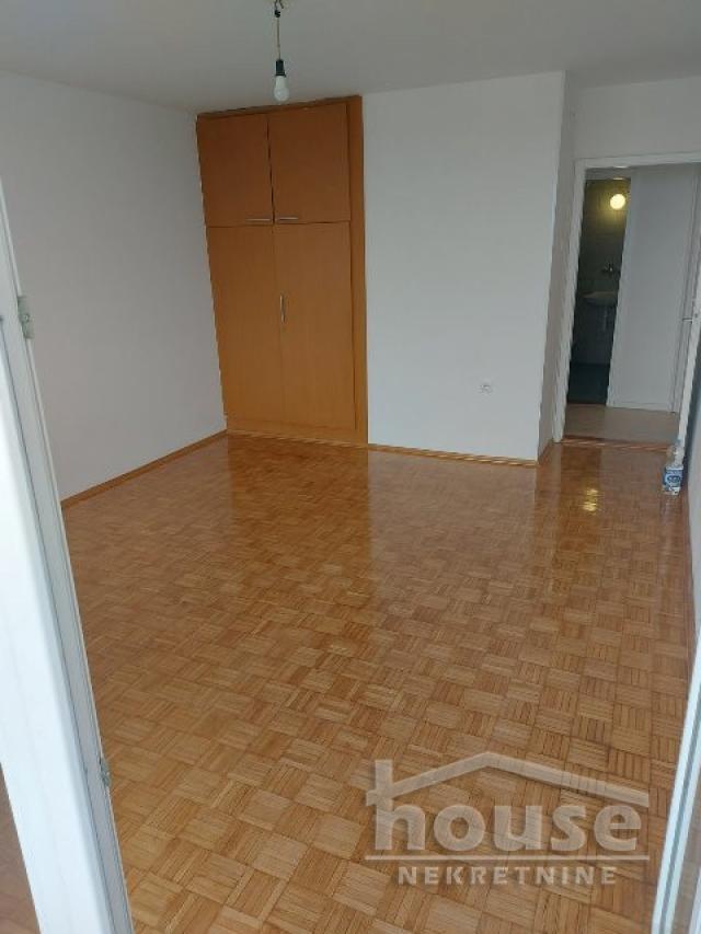 Stan NOVI SAD, BULEVAR, kv: 61, € 126700, ID: 1059035