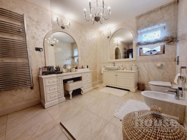 Kuća PETROVARADIN, CENTAR, kv: 315, € 720000, ID: 3045488