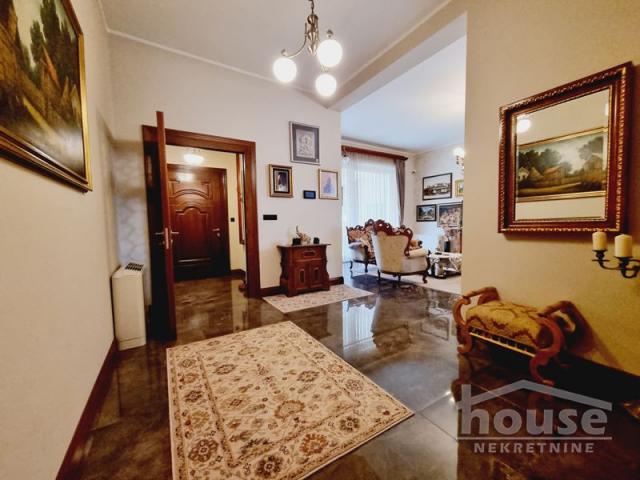 Kuća PETROVARADIN, CENTAR, kv: 315, € 720000, ID: 3045488